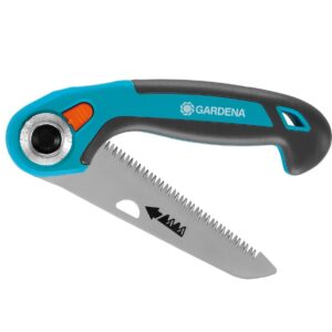 Enjoy safer pruning with the practical folding design of this GARDENA saw