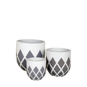 Weather‑resistant Grey Griffin Pot for year‑round outdoor us