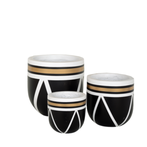 Weatherproof Hercules Pot that anchors patios and terraces